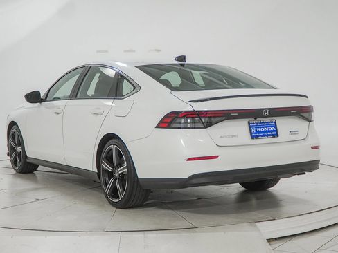 Used 2025 Honda Accord Sport image 6