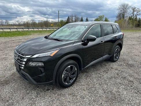 Used 2024 Nissan Rogue SV AWD/4WD image 16