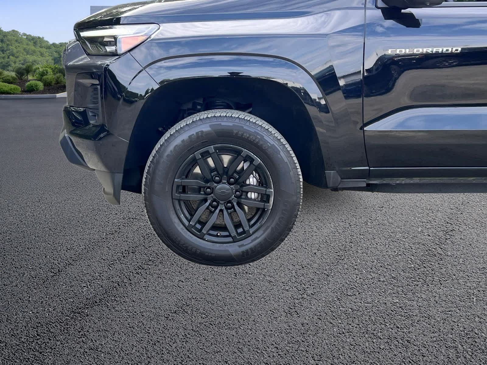 Certified 2024 Chevrolet Colorado LT w/ LT Convenience Package III AWD/4WD image 11