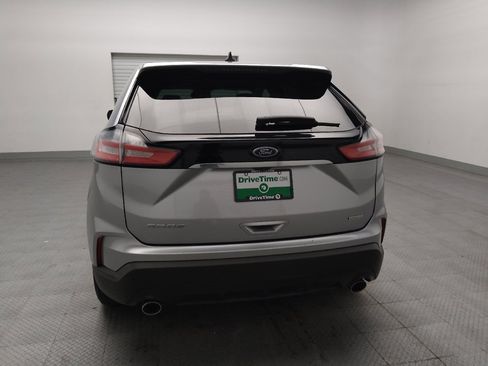 Used 2020 Ford Edge SE FWD image 6