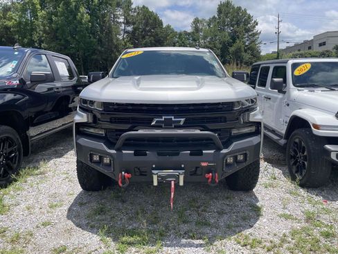 Used 2021 Chevrolet Silverado 1500 LT Trail Boss w/ Convenience Package II AWD/4WD image 2