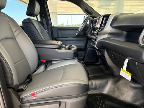New 2026 RAM 2500 Tradesman AWD/4WD image 16
