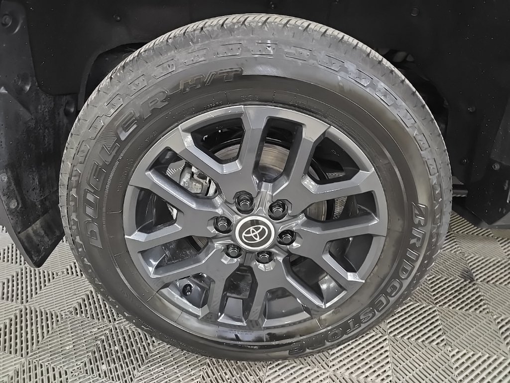 Used 2024 Toyota Sequoia Platinum AWD/4WD image 15