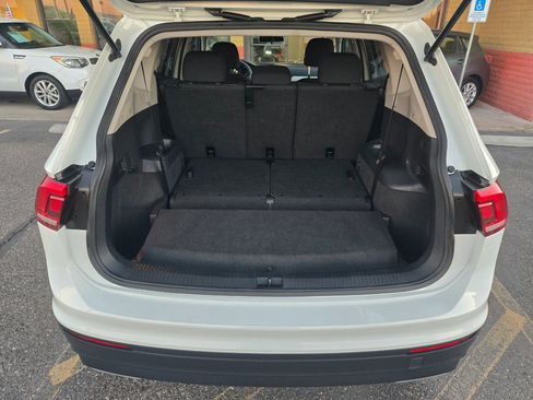Used 2018 Volkswagen Tiguan S image 59