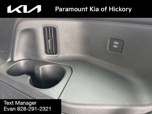 Used 2025 Honda Pilot Elite image 12