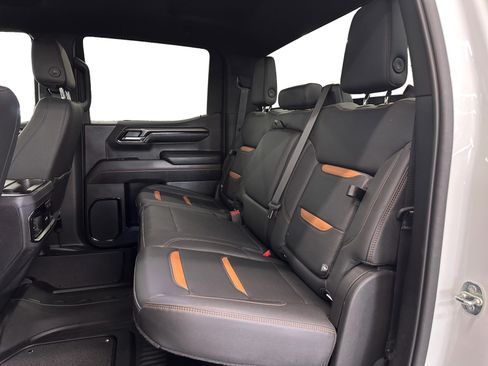 Used 2023 GMC Sierra 1500 AT4 image 10