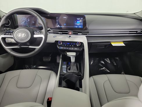 New 2025 Hyundai Elantra Limited w/ Cargo Package image 4