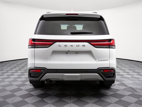 Used 2024 Lexus LX 600 4WD w/ Appearance Package image 11
