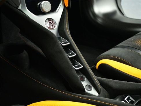 Used 2024 McLaren 750S Spider image 7