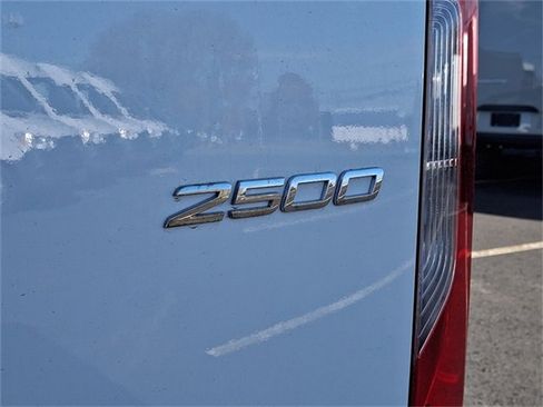 Used 2025 Mercedes-Benz Sprinter 2500 image 27