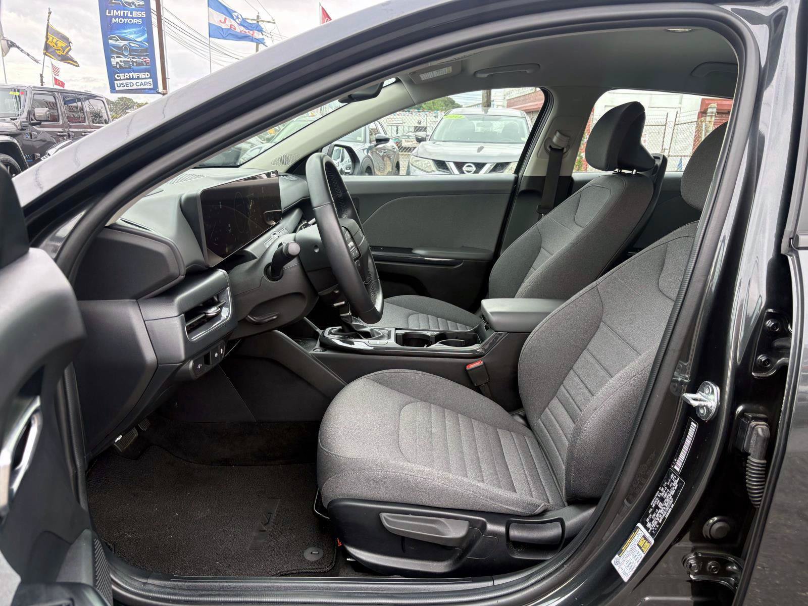 Certified 2025 Kia K4 GT-Line Turbo FWD image 20