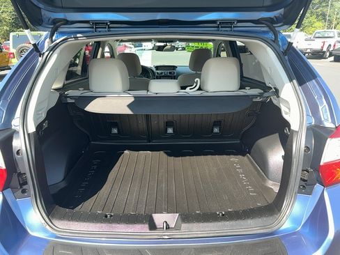 Used 2017 Subaru Crosstrek 2.0i Premium w/ Moonroof Package AWD/4WD image 9