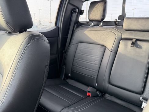 Used 2025 Ford Ranger Lariat w/ FX4 Off-Road Package image 12