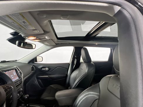 Used 2022 Jeep Cherokee Latitude Lux w/ Sun & Sound Group image 21