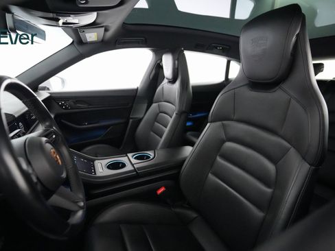 Used 2022 Porsche Taycan 4 Cross Turismo image 7