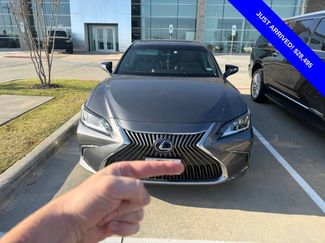 Used 2020 Lexus ES 300h w/ Premium Package FWD video 1