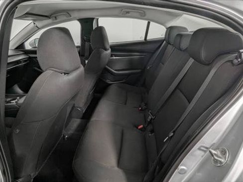 Used 2021 MAZDA MAZDA3 Sedan FWD image 17