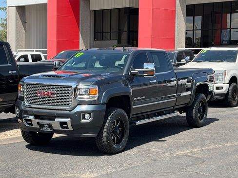 Used 2017 GMC Sierra 3500 Denali w/ Duramax Plus Package AWD/4WD image 43