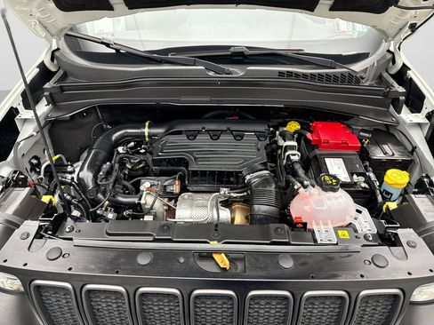 Used 2023 Jeep Renegade Trailhawk AWD/4WD image 26