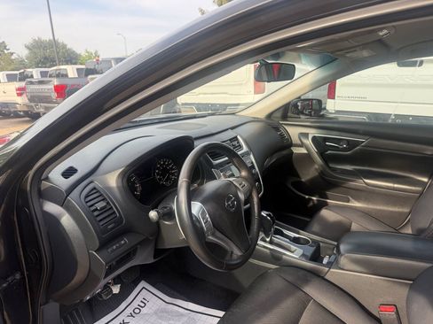 Used 2018 Nissan Altima 2.5 SR FWD image 6