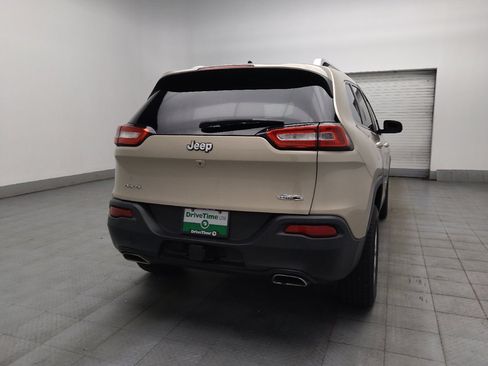 Used 2015 Jeep Cherokee Latitude w/ Cold Weather Group AWD/4WD image 7