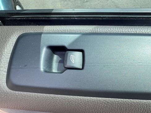 Used 2012 Land Rover LR4 AWD/4WD image 53