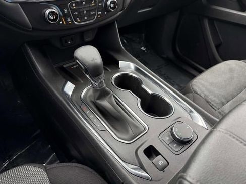 Certified 2023 Chevrolet Traverse LT image 30