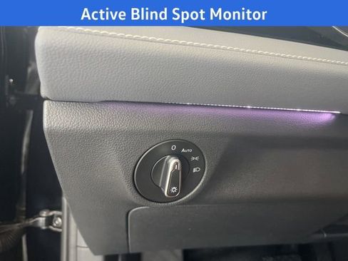 New 2025 Volkswagen Jetta SEL image 9