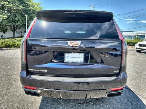 Used 2023 Cadillac Escalade Sport Platinum AWD/4WD image 13