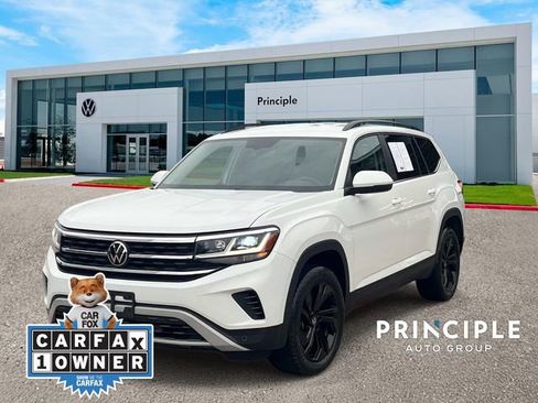 Used 2023 Volkswagen Atlas SE w/ Black Wheel Package FWD image 1