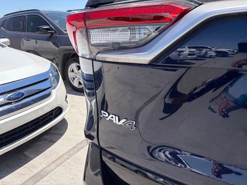 Used 2020 Toyota RAV4 XSE AWD/4WD image 5