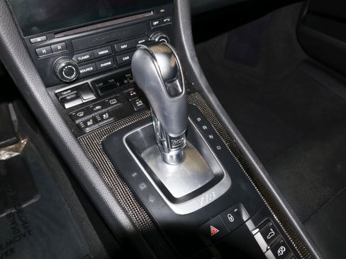 Used 2019 Porsche 718 Cayman RWD image 27