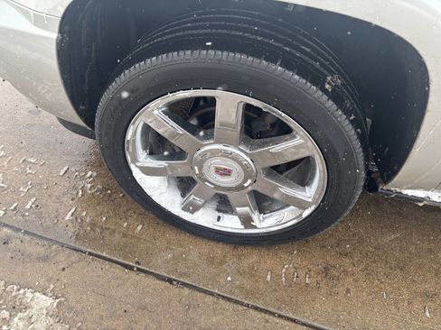 Used 2009 Cadillac Escalade Base 4dr Hybrid SUV image 22