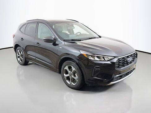 Used 2023 Ford Escape ST-Line w/ Tech Pack #1 image 2