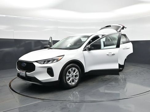 Certified 2023 Ford Escape Active FWD image 14