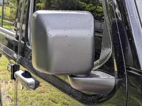 New 2026 Jeep Wrangler Unlimited Sahara AWD/4WD image 11