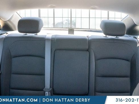 Used 2024 Chevrolet Malibu LT FWD image 18