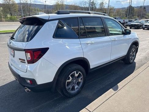 Used 2023 Honda Passport TrailSport image 4