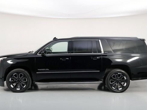 Used 2017 GMC Yukon XL SLT w/ Premium Edition image 53