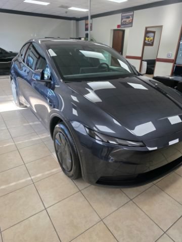 Used 2026 Tesla Model Y 2WD image 8