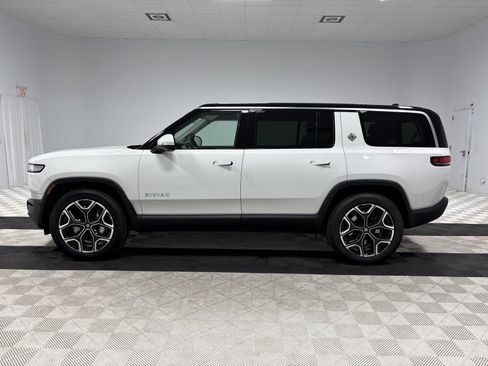 Used 2024 Rivian R1S Adventure AWD/4WD image 2