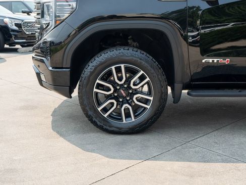 Used 2023 GMC Sierra 1500 AT4 w/ AT4 Premium Package AWD/4WD image 30