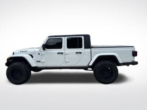 Used 2023 Jeep Gladiator Sport AWD/4WD image 6