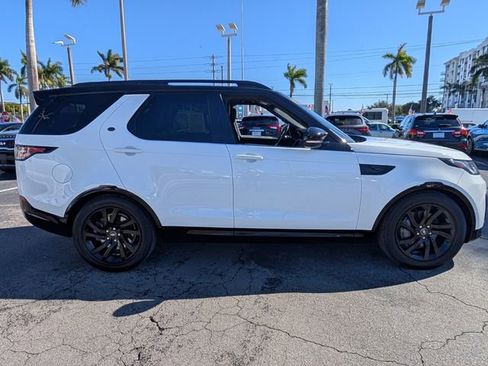 Used 2020 Land Rover Discovery Landmark AWD/4WD image 21