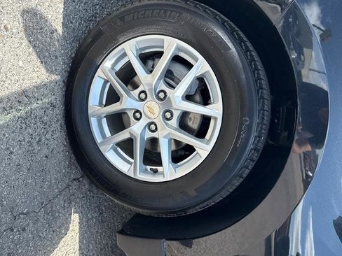 Used 2024 Chevrolet Equinox LT FWD image 29