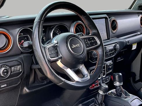 Used 2020 Jeep Gladiator Mojave AWD/4WD image 16