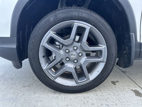 Used 2023 Honda Passport EX-L image 32