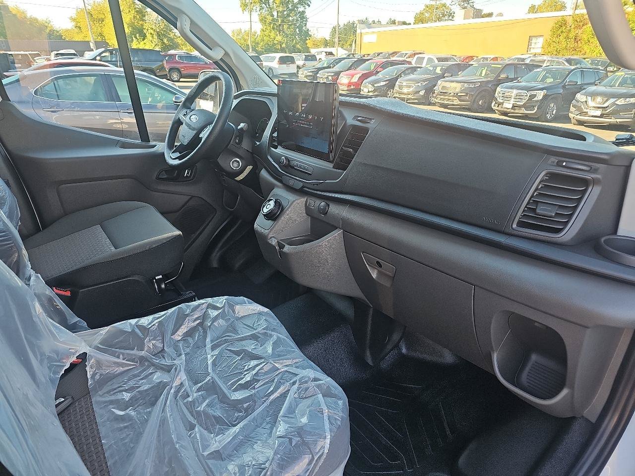 Used 2024 Ford E-Transit Low Roof RWD image 11