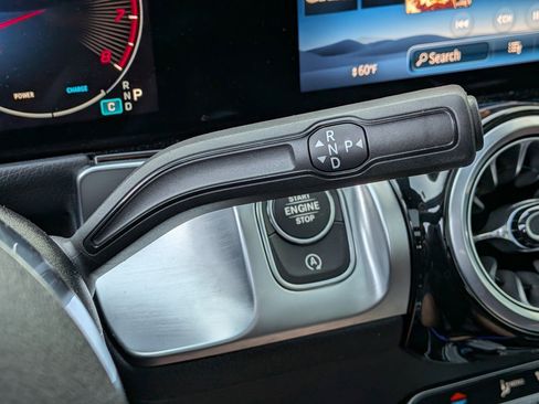 Used 2026 Mercedes-Benz GLB 250 image 21