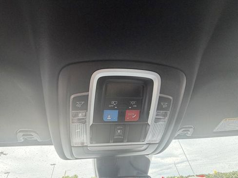 Used 2025 RAM 1500 Laramie AWD/4WD image 31